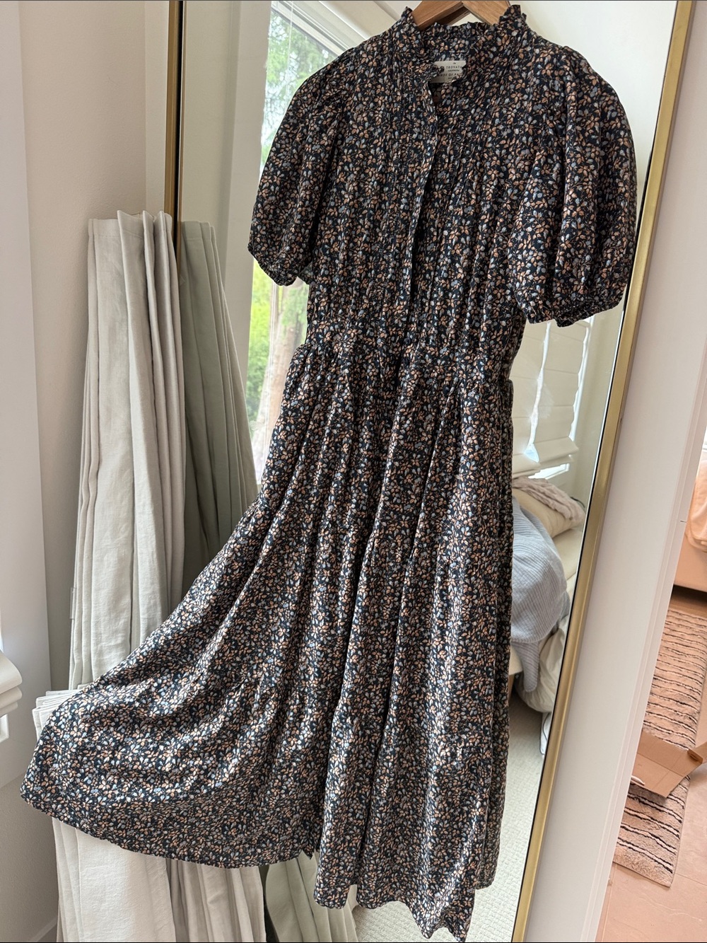 Birds of Paradise *expensive boutique* Puff-Sleeve Maxi Dress